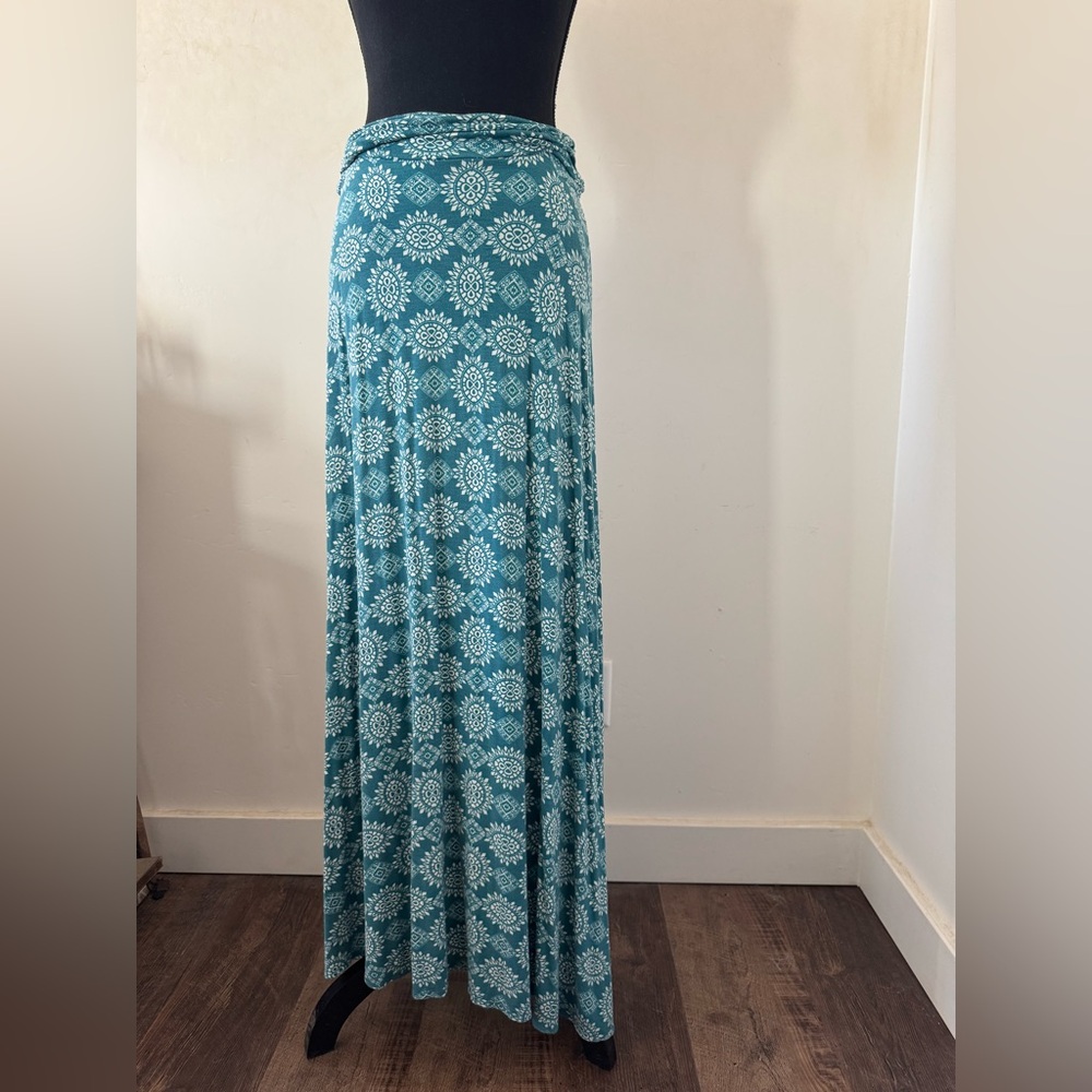 Maxi skirt.